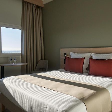 Hotel Akena Troyes - La Chapelle St-Luc Les Noes-pres-Troyes Zewnętrze zdjęcie